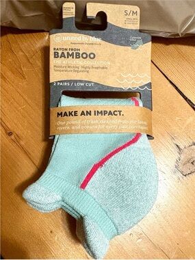 NIP - UNITED BY BLUE Athletic Socks - 2 pack Low Cut